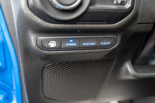 Used 2023 Jeep Wrangler Unlimited Sahara AWD/4WD image 18