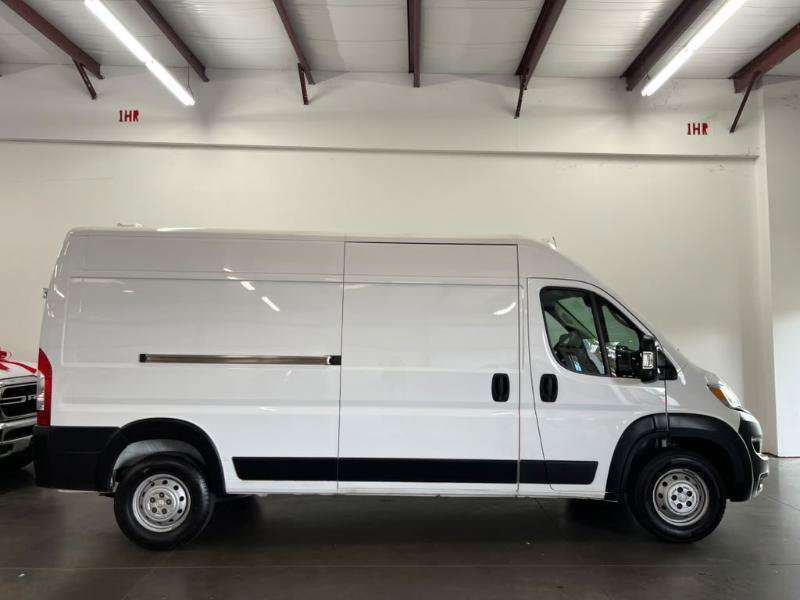 Used 2023 RAM ProMaster 2500 FWD image 3