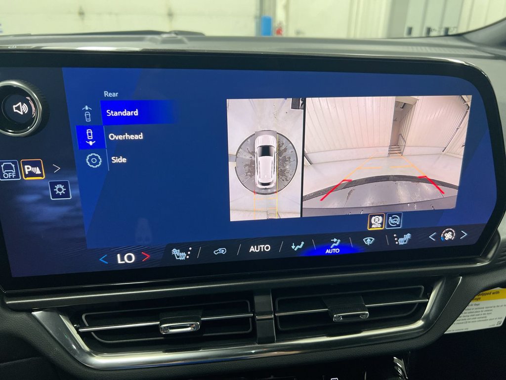 New 2026 Chevrolet Equinox EV LT w/ Comfort Package AWD/4WD image 16