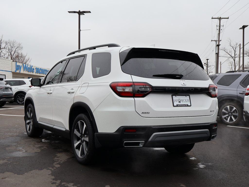 Certified 2025 Honda Pilot Elite image 5