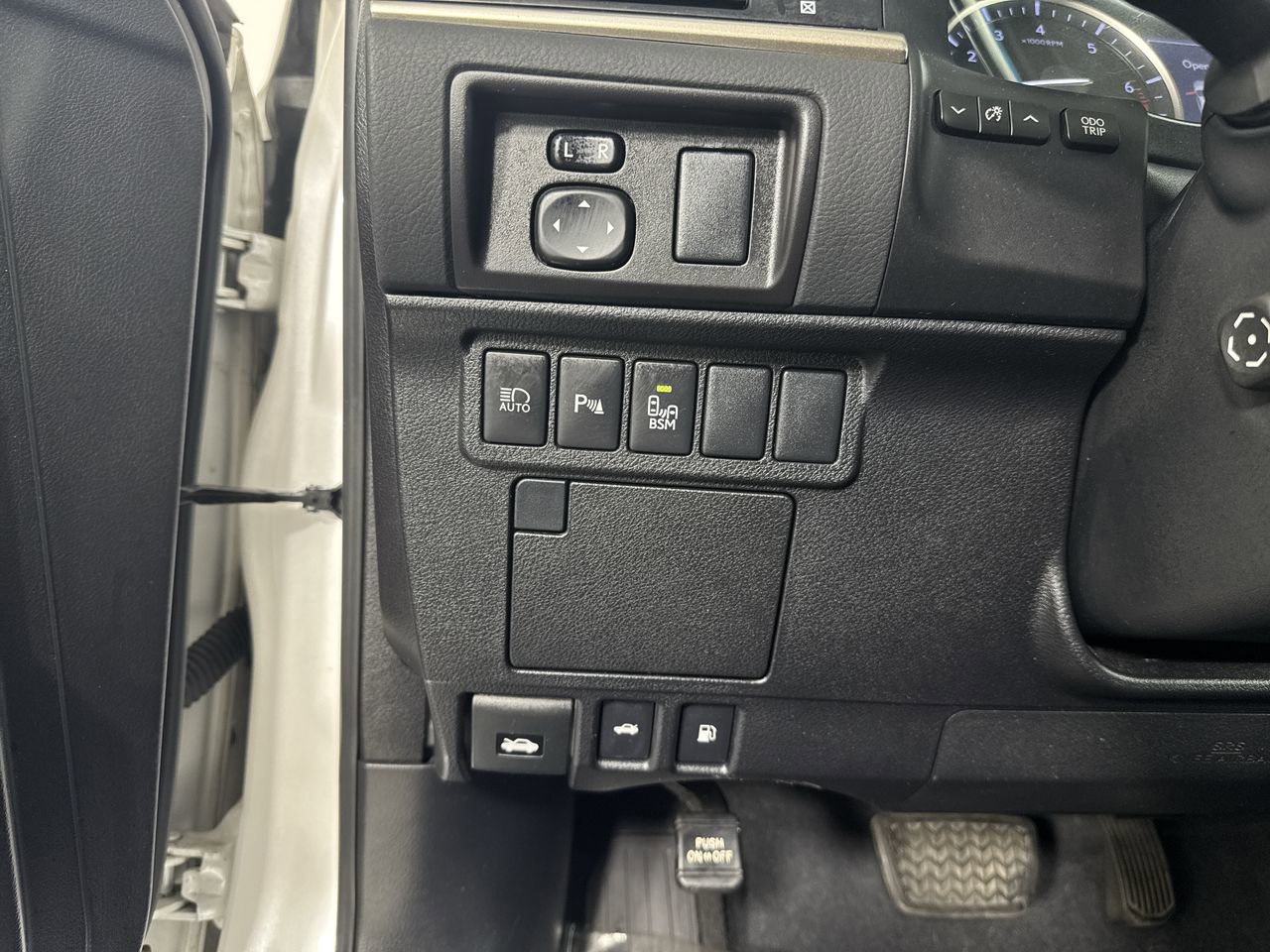 Used 2018 Lexus ES 350 w/ Luxury Package w/Wood Trim FWD image 18