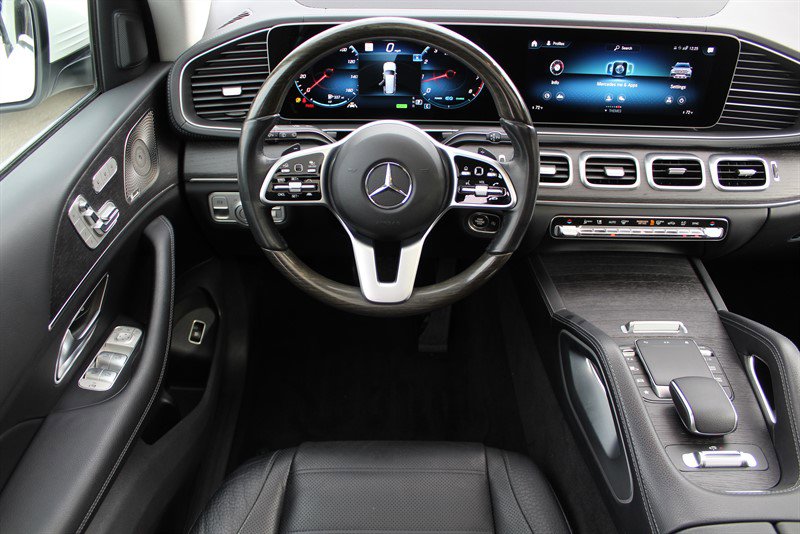 Used 2022 Mercedes-Benz GLS 450 4MATIC image 2