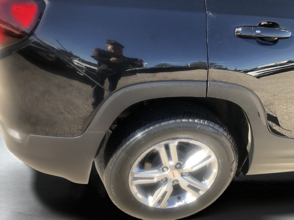 Used 2024 GMC Terrain SLE AWD/4WD image 10