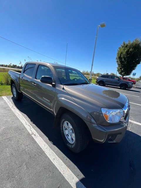 Used 2014 Toyota Tacoma 4x4 Double Cab w/ TRD Off-Road Package image 17