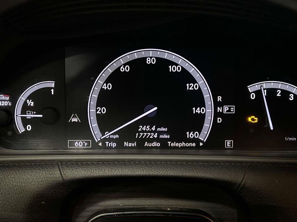 Used 2013 Mercedes-Benz CL 550 4MATIC image 17