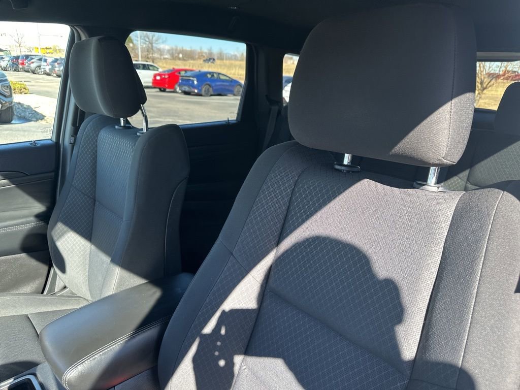 Used 2019 Jeep Grand Cherokee Laredo image 15