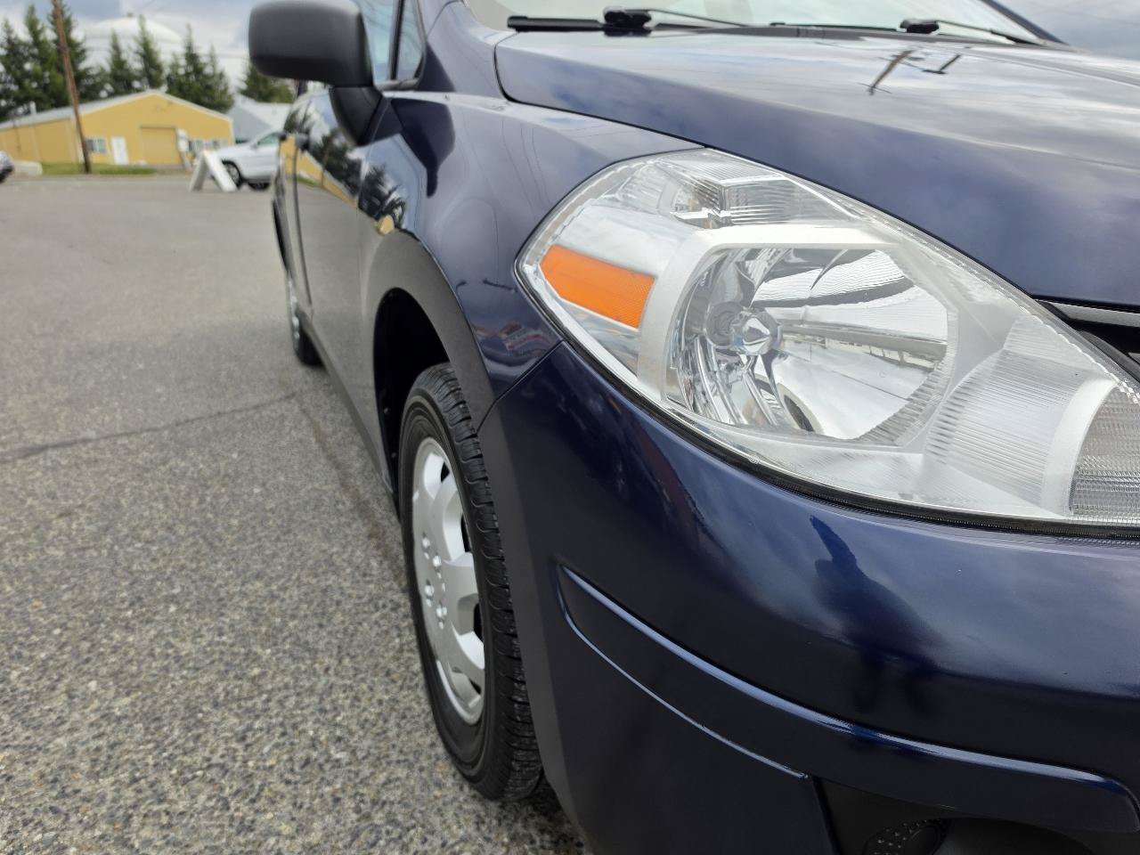 Used 2011 Nissan Versa Sedan FWD image 30