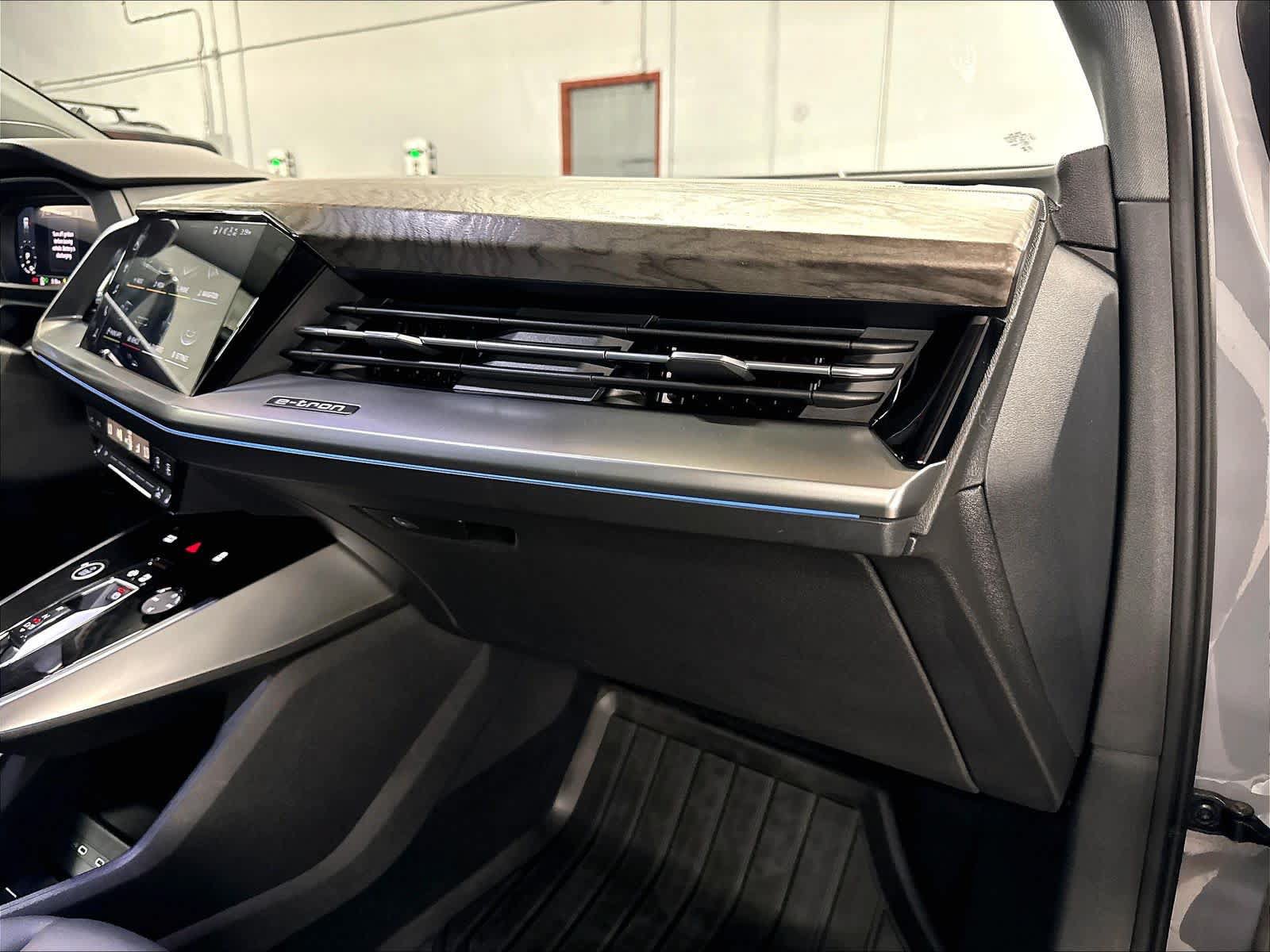 Used 2023 Audi Q4 e-tron Premium Plus w/ Premium Plus AWD/4WD image 17