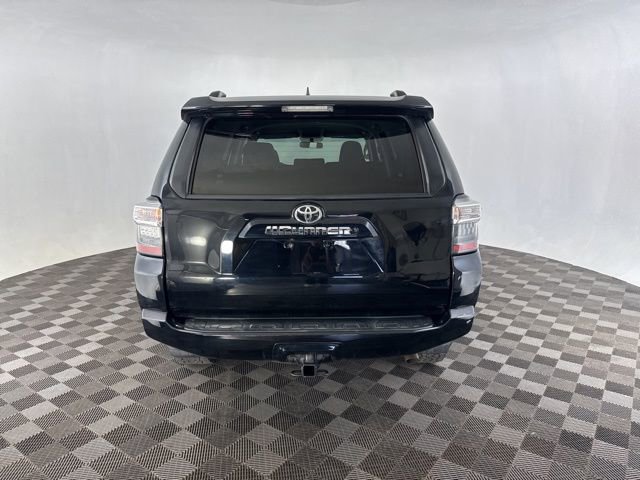 Used 2019 Toyota 4Runner SR5 AWD/4WD image 6