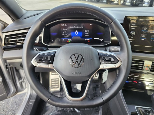 Used 2025 Volkswagen Jetta Sport image 25