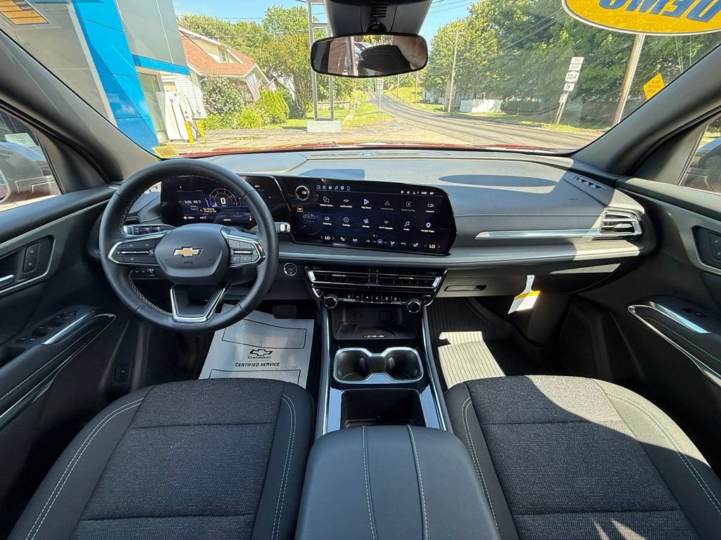 Used 2026 Chevrolet Traverse LT w/ LPO, Floor Liner Package AWD/4WD image 10