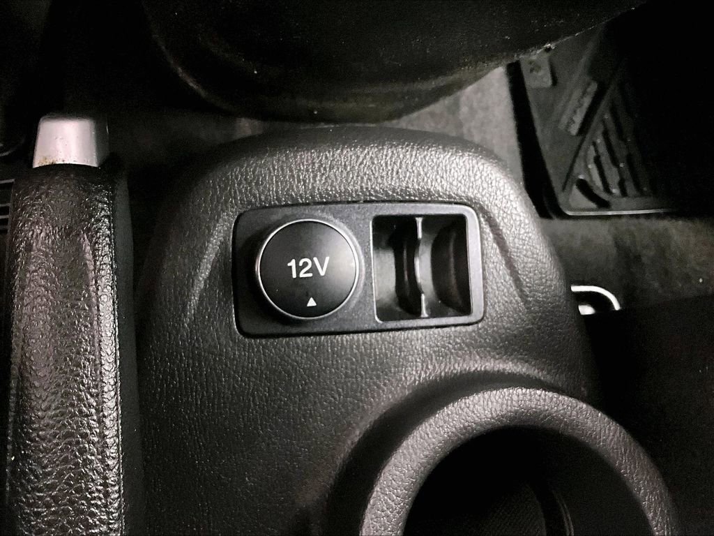 Used 2018 Ford Transit Connect XLT image 26