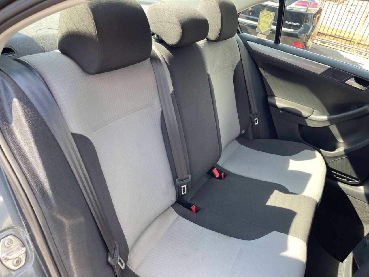 Used 2017 Volkswagen Jetta S image 19