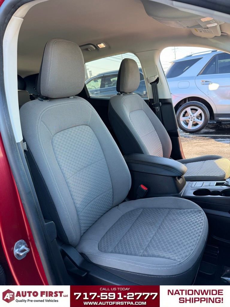 Used 2022 Ford Escape SE w/ Convenience Package image 17