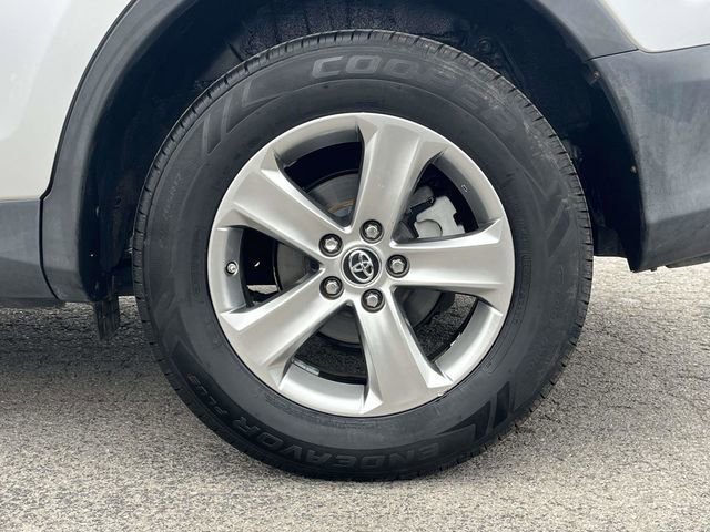 Used 2015 Toyota RAV4 XLE image 11