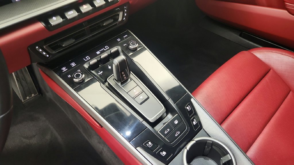 Used 2020 Porsche 911 Carrera RWD image 36