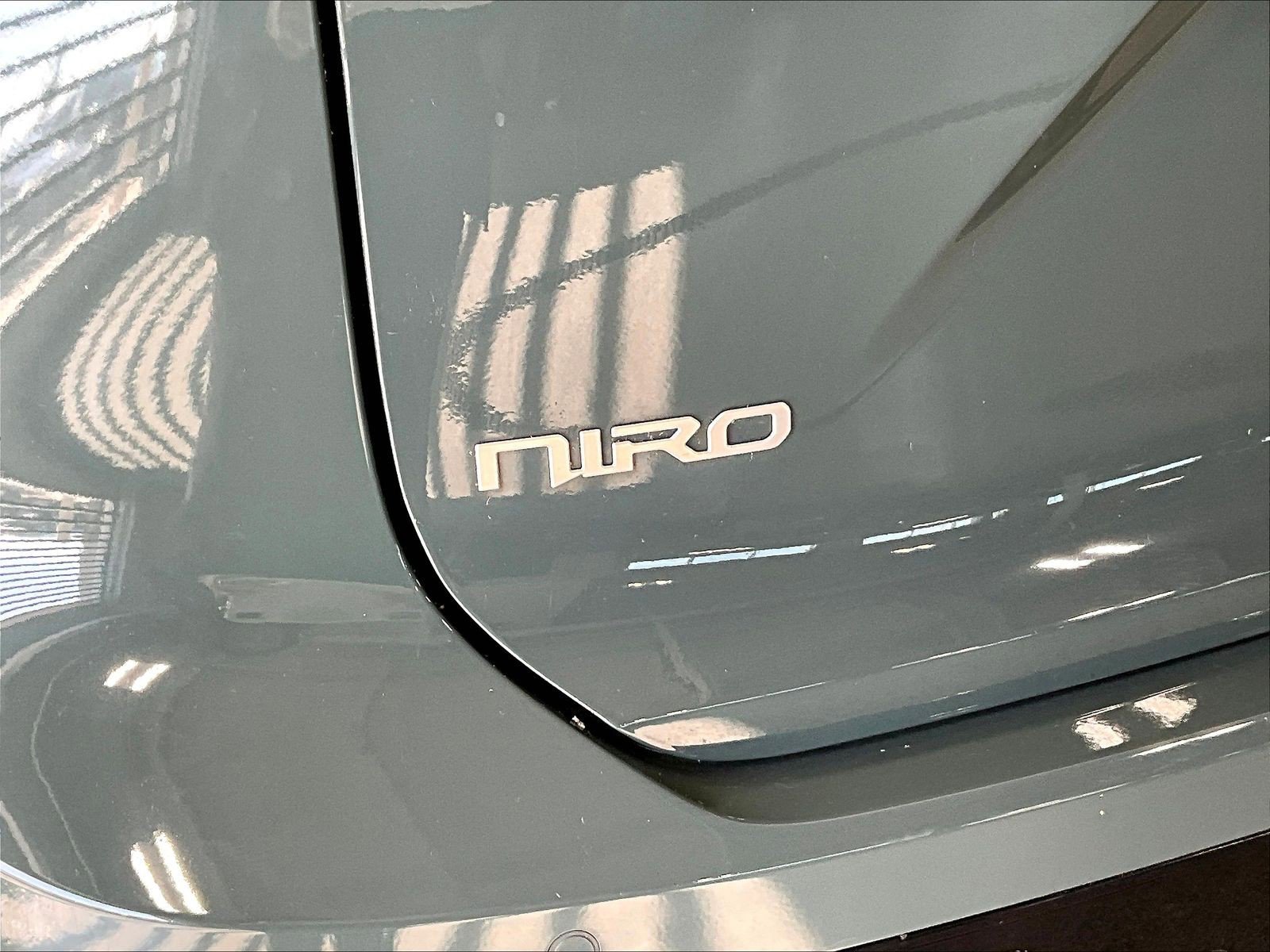 Certified 2023 Kia Niro EX Touring FWD image 22