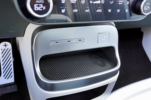 New 2026 Hyundai Ioniq 9 Calligraphy image 40