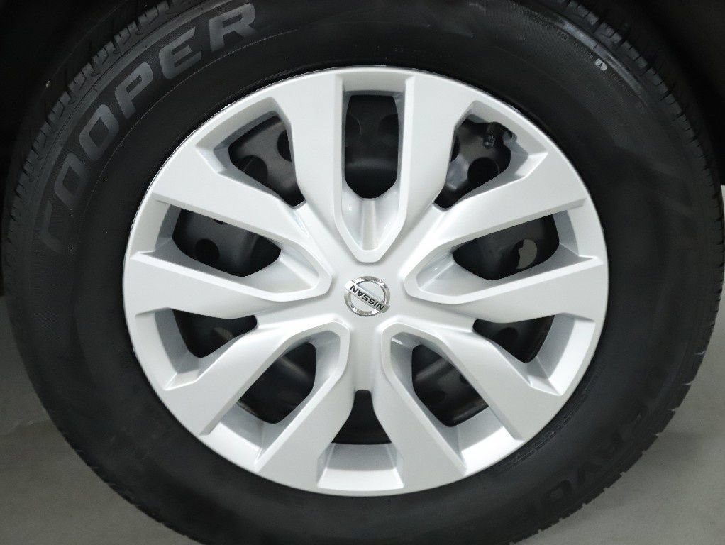 Used 2016 Nissan Rogue S FWD image 39