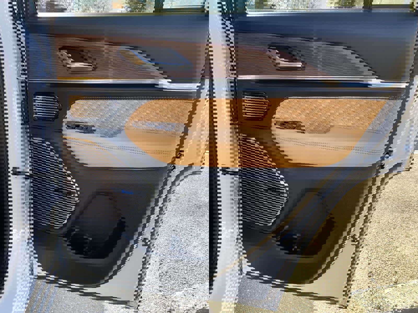 Used 2023 Jeep Grand Cherokee Summit image 15