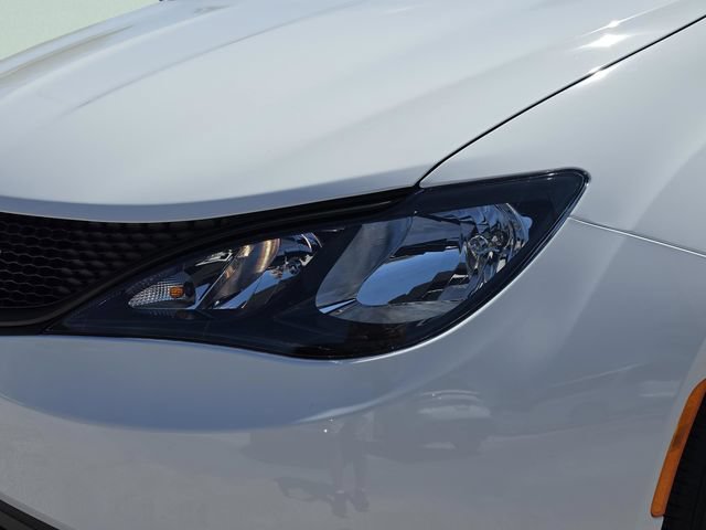 New 2026 Chrysler Voyager LX FWD image 35