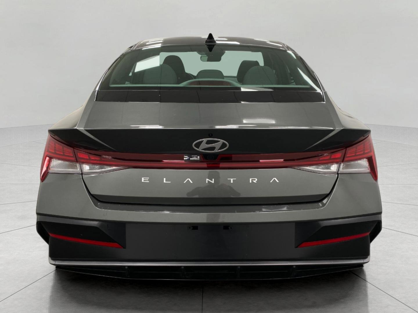 Certified 2025 Hyundai Elantra SEL image 4