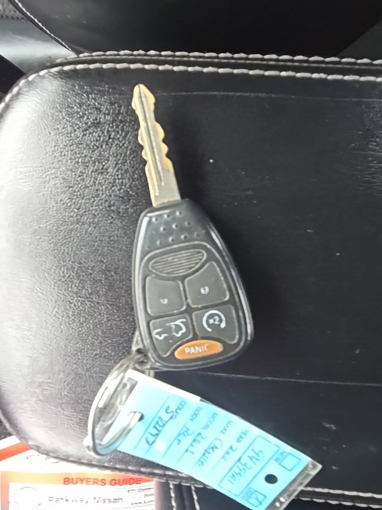 Used 2011 Chrysler 200 S image 32