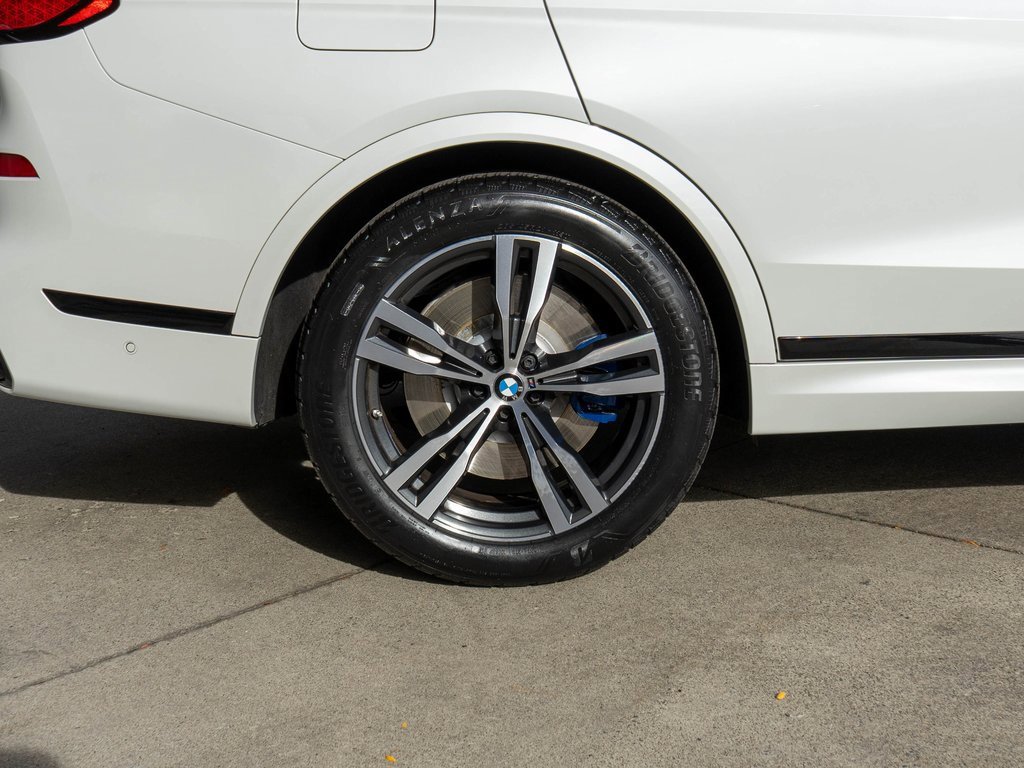 Used 2024 BMW X7 M60i image 39