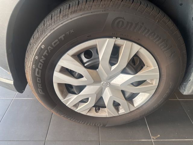 Certified 2023 Toyota Corolla Cross L image 2