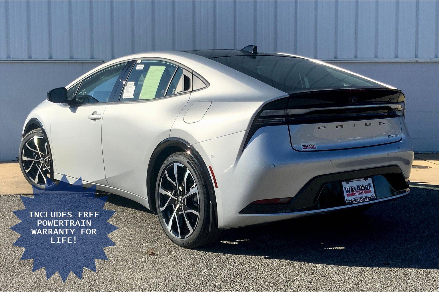 New 2026 Toyota Prius Plug-In Hybrid FWD image 3