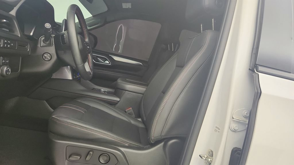 Used 2023 Chevrolet Tahoe RST w/ Luxury Package RWD image 9