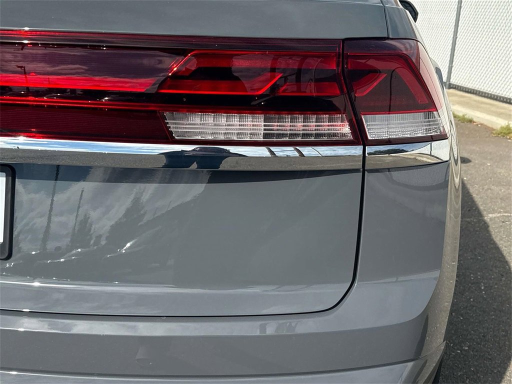 New 2026 Volkswagen Atlas Cross Sport SE image 9