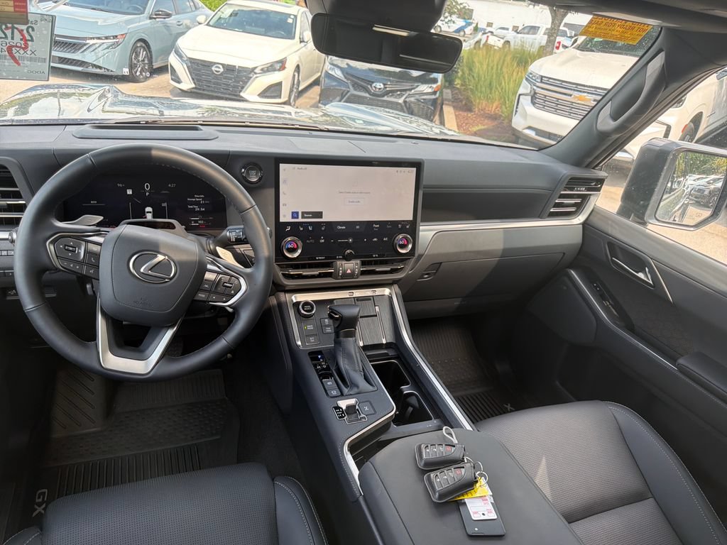 Used 2026 Lexus GX 550 w/ Accessory Package (2T) AWD/4WD image 12