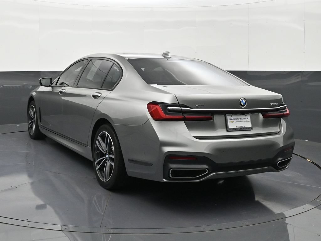 Used 2022 BMW 750i xDrive w/ M Sport Package AWD/4WD image 3