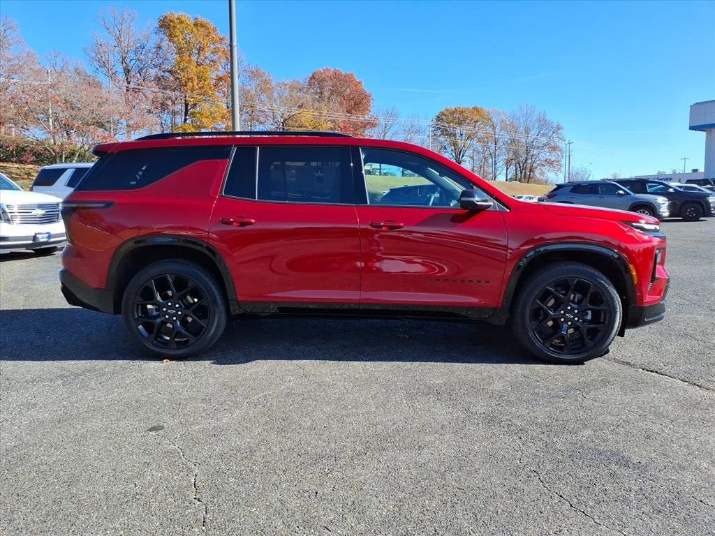 Certified 2024 Chevrolet Traverse RS w/ LPO, Floor Liner Package image 2