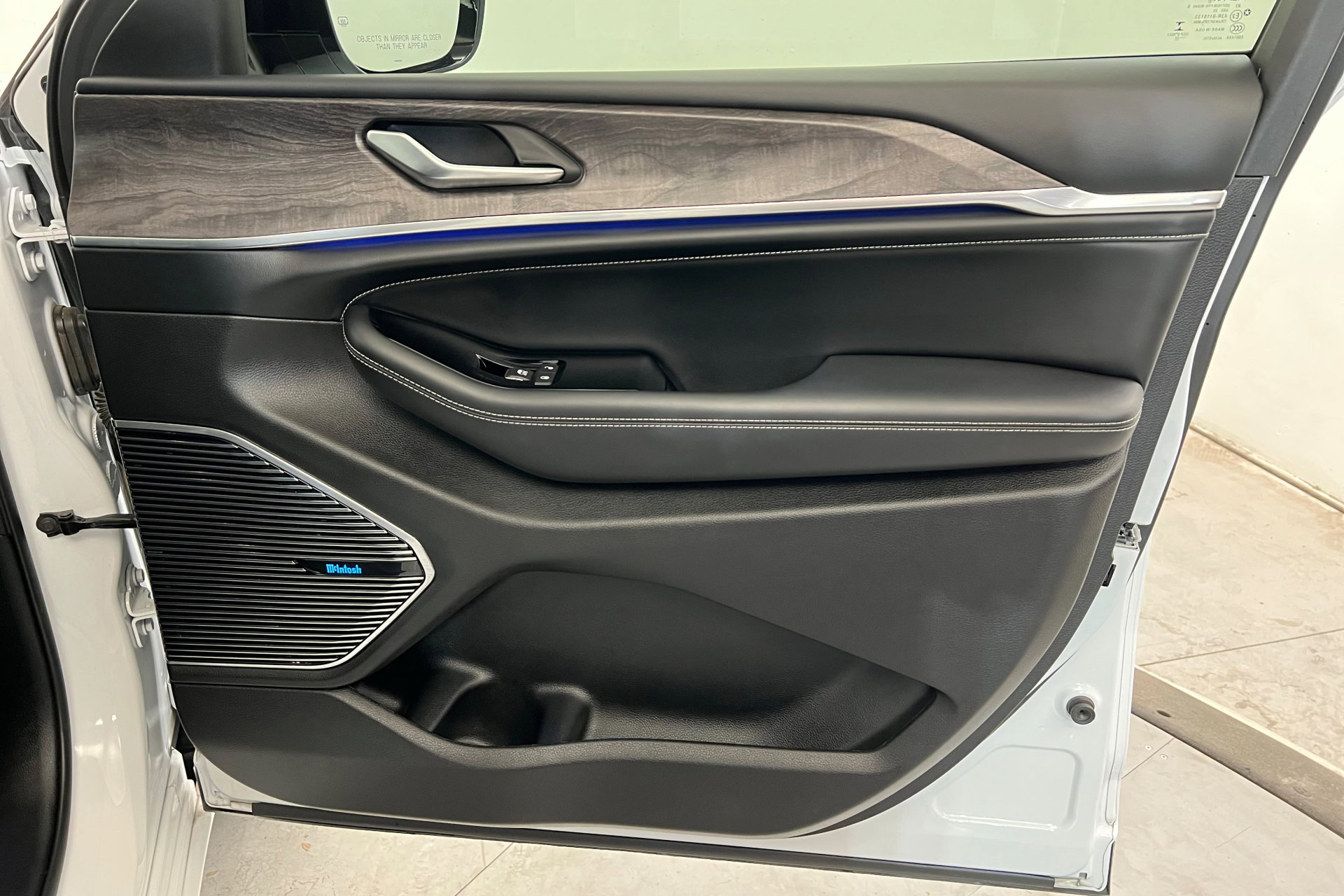 Certified 2022 Jeep Grand Cherokee Overland image 23