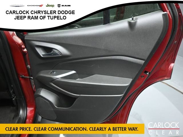 Used 2025 Chevrolet Trax LT w/ Driver Confidence Package image 33