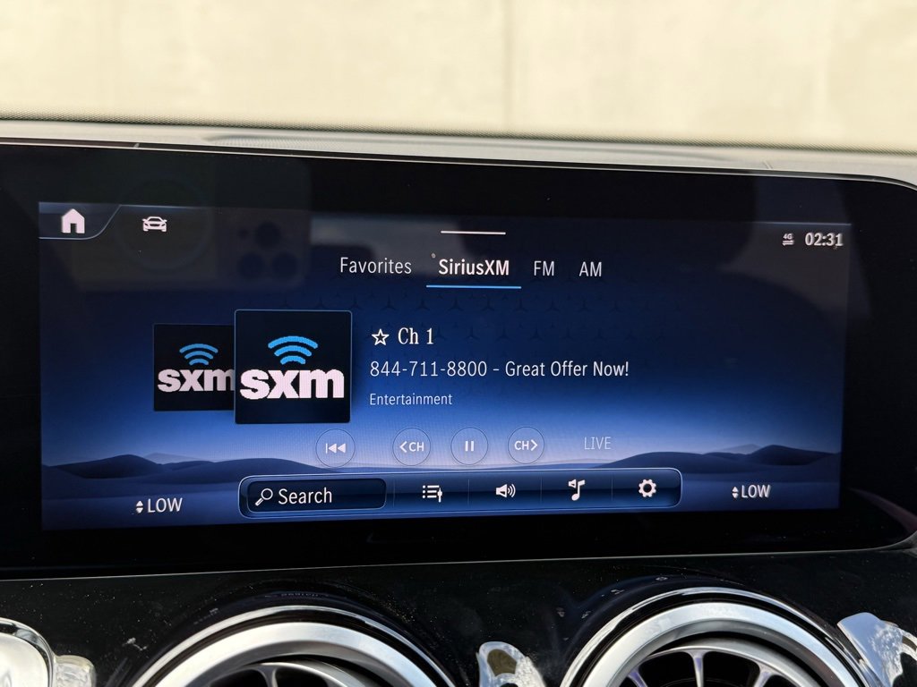 Used 2024 Mercedes-Benz GLB 250 image 12