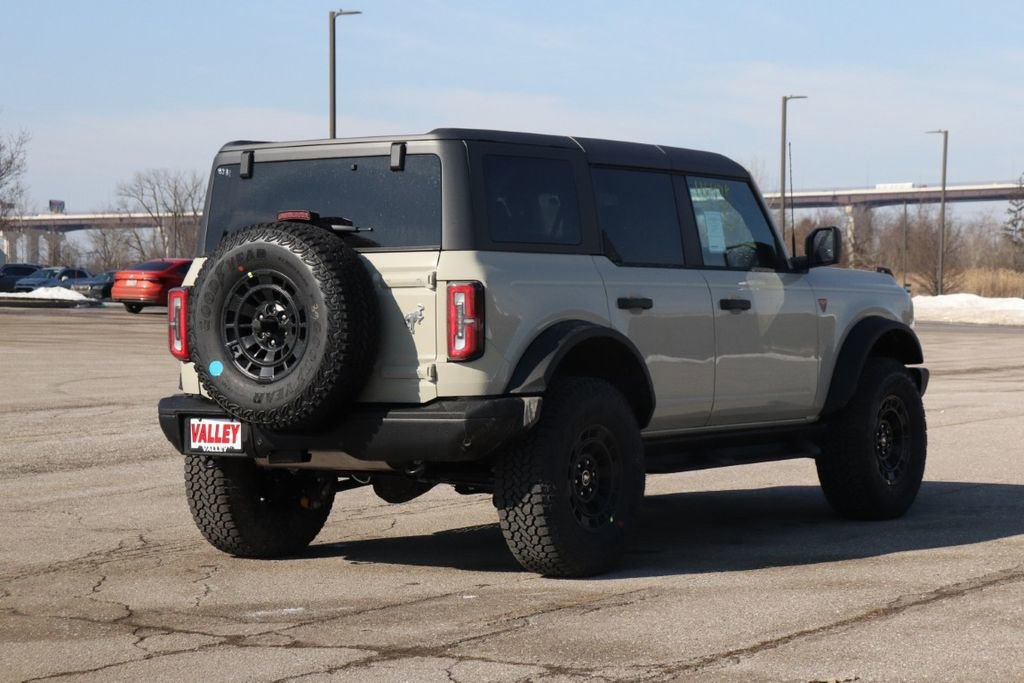 New 2026 Ford Bronco Badlands image 8