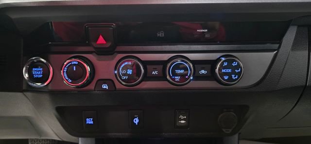 Used 2017 Toyota Tacoma TRD Sport image 20