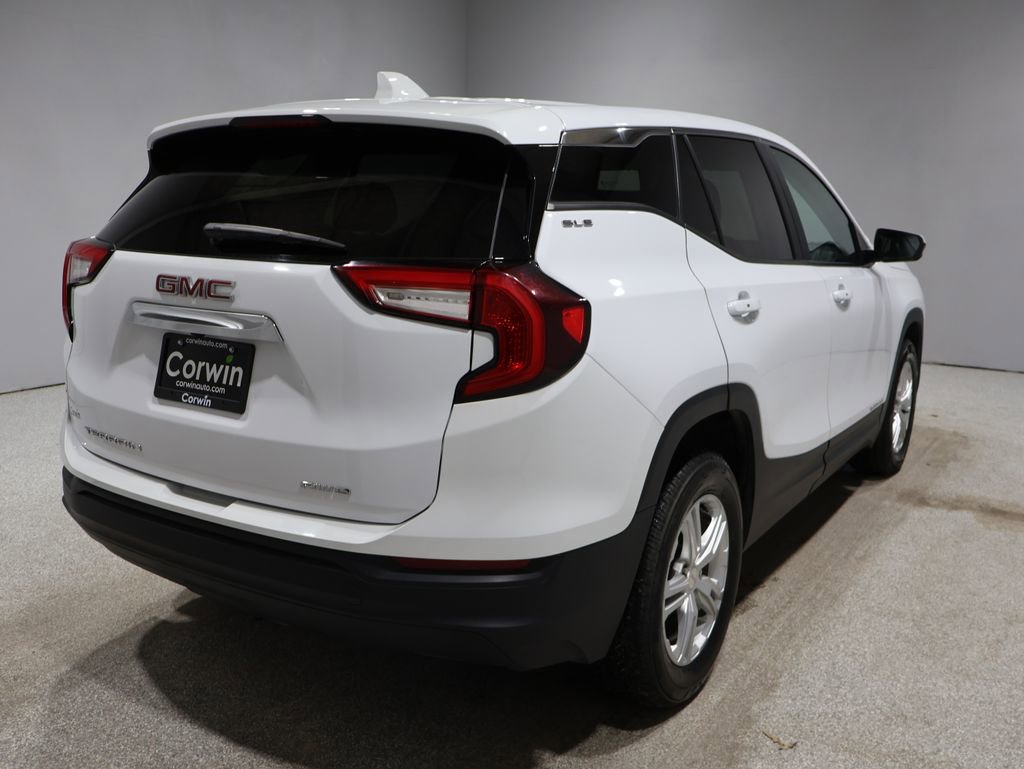 Used 2024 GMC Terrain SLE video 2