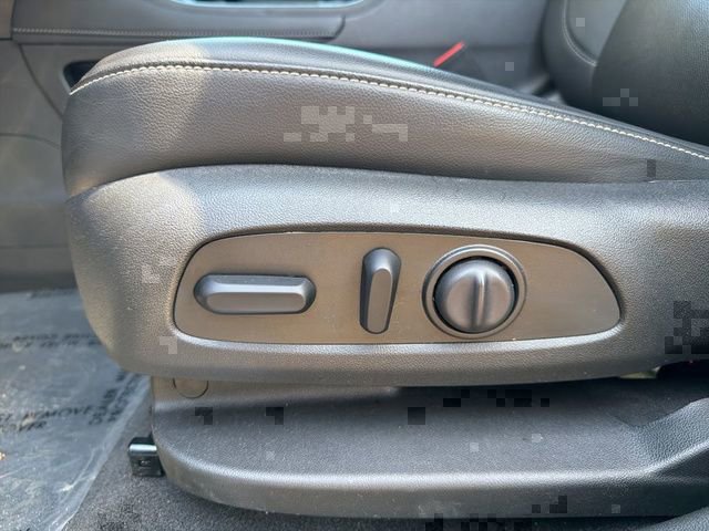 Used 2023 GMC Acadia SLT AWD/4WD image 19