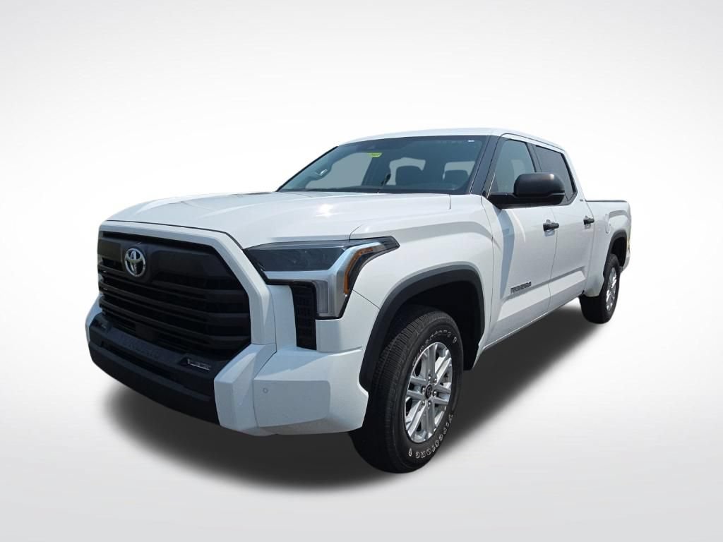 Used 2022 Toyota Tundra SR5 AWD/4WD image 8