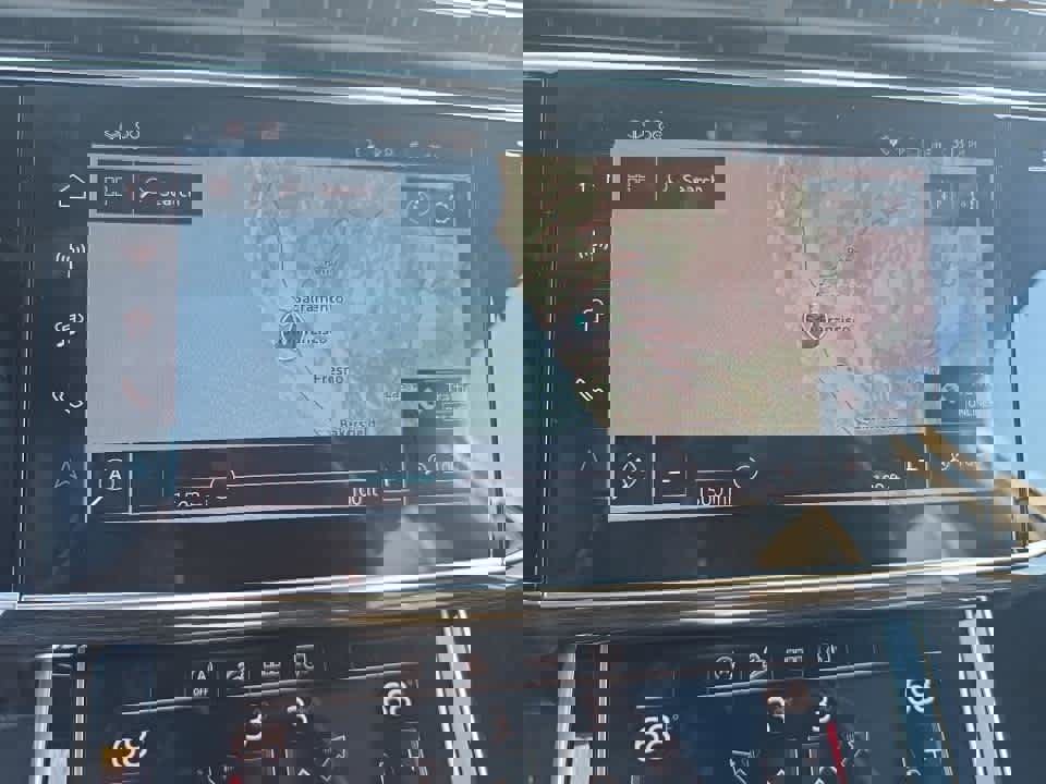 Used 2025 Audi Q7 Premium Plus w/ Premium Plus Package image 9