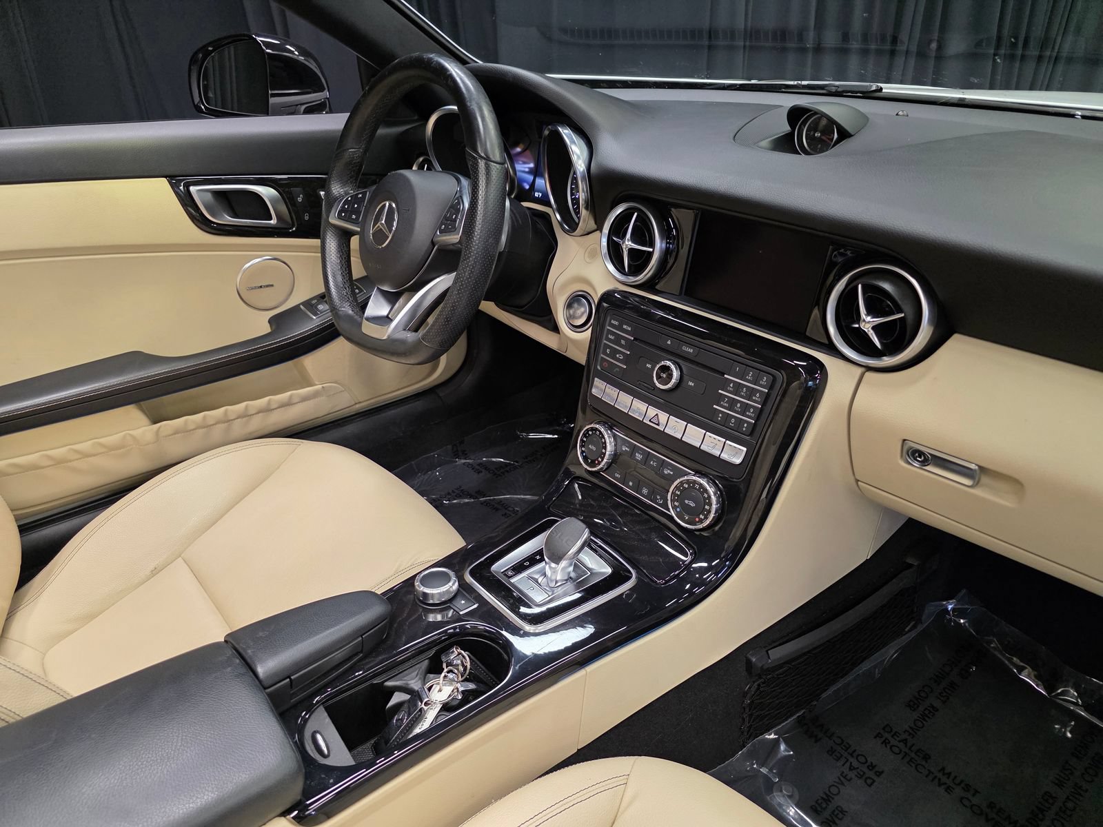 Used 2019 Mercedes-Benz SLC 300 image 35