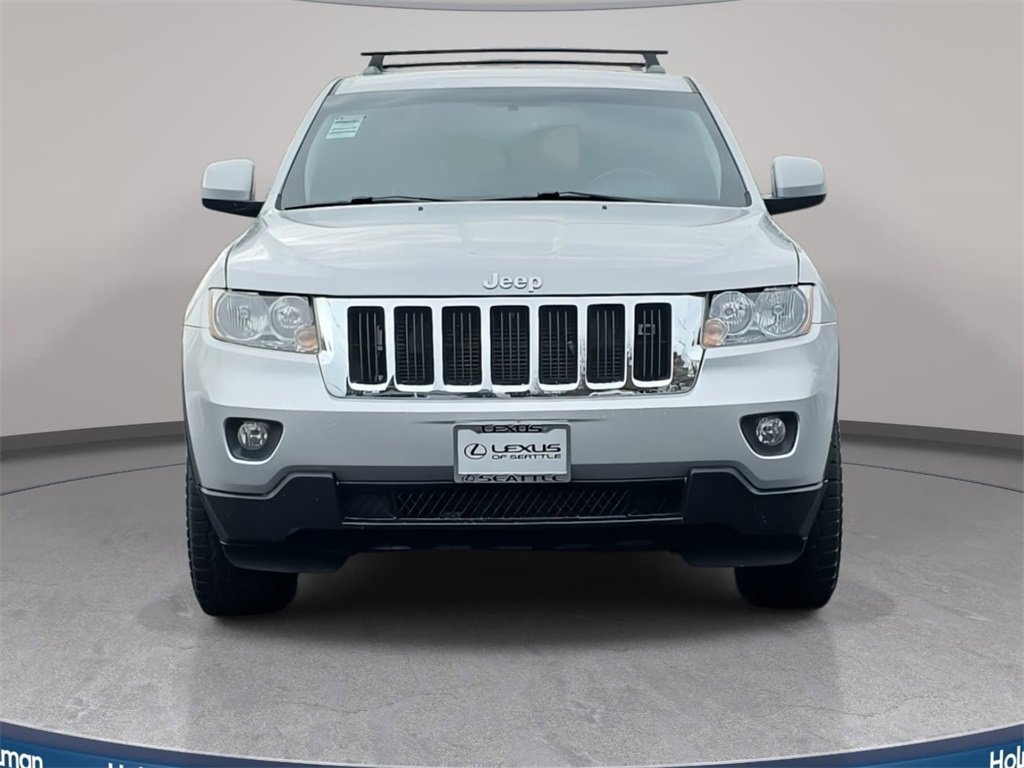 Used 2011 Jeep Grand Cherokee Laredo w/ Security & Convenience Group image 2