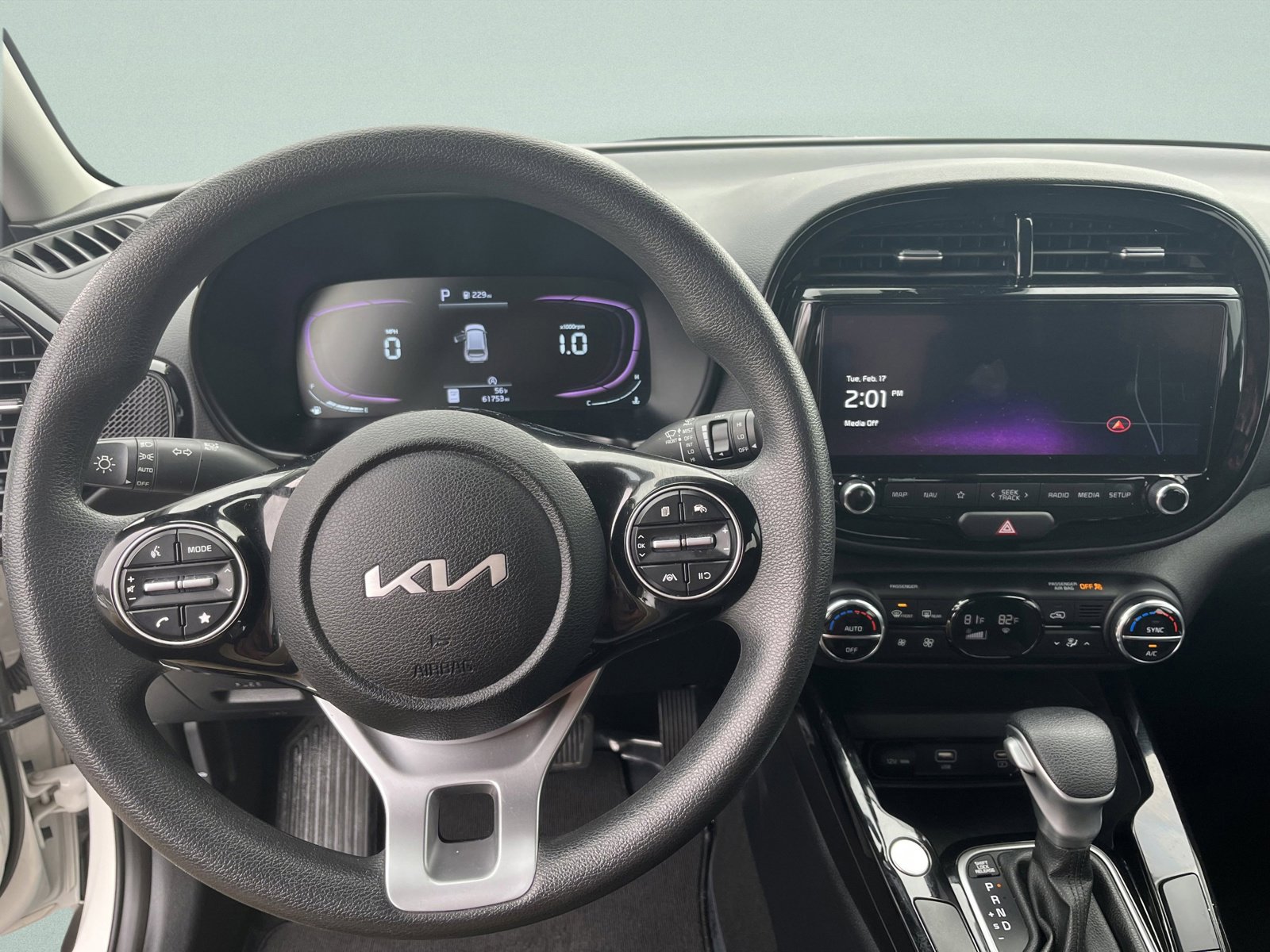 Used 2023 Kia Soul S FWD image 13