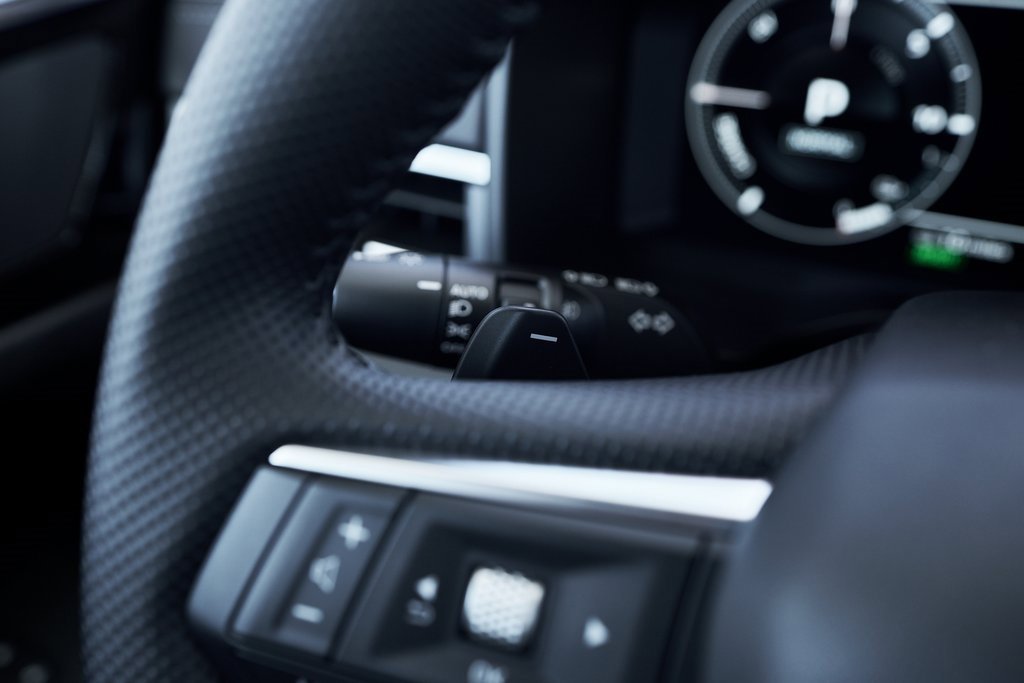 New 2025 Mitsubishi Outlander SE image 33