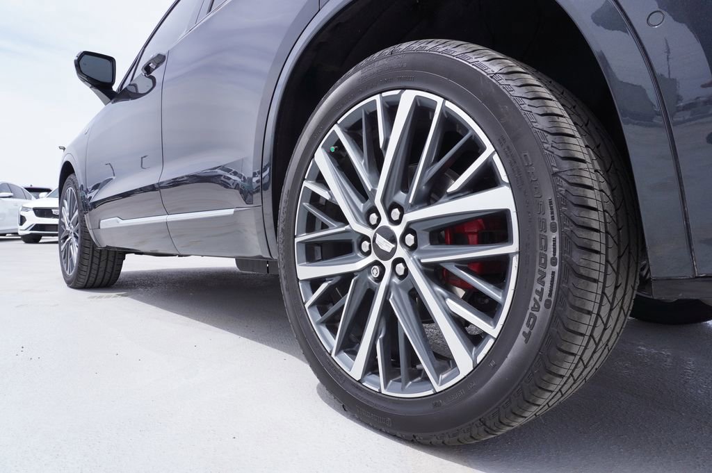 Certified 2023 Cadillac XT6 Sport w/ Platinum Package AWD/4WD image 6