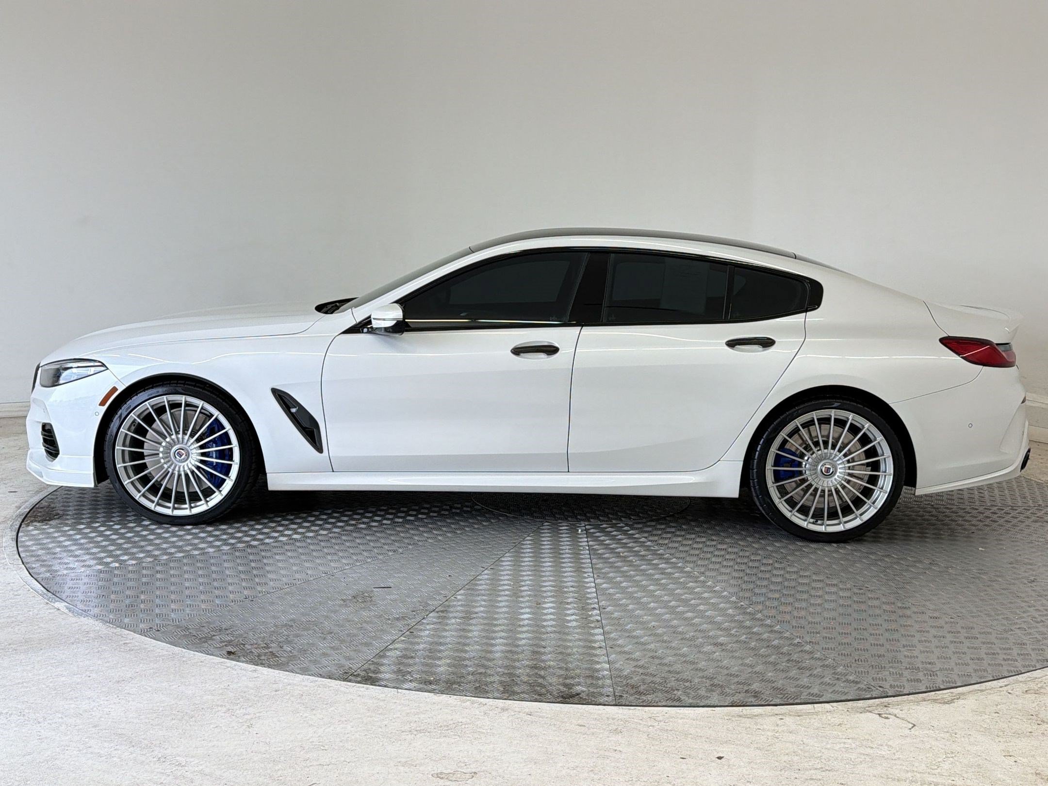 Used 2023 BMW ALPINA B8 xDrive Gran Coupe AWD/4WD image 2